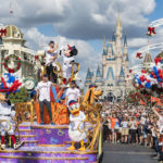 Jugadores de Astros de Houston en Magic Kingdom de Disney.