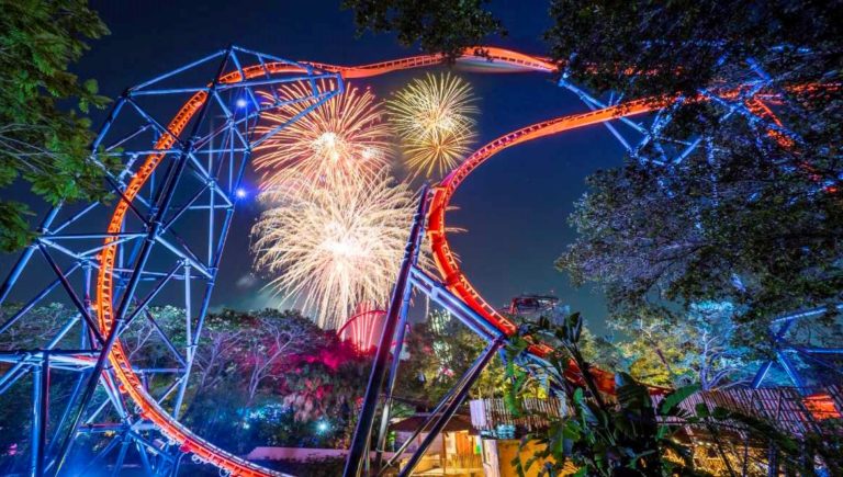 Busch Gardens: Noches de Verano con espectáculo de láser y fuegos artificiales